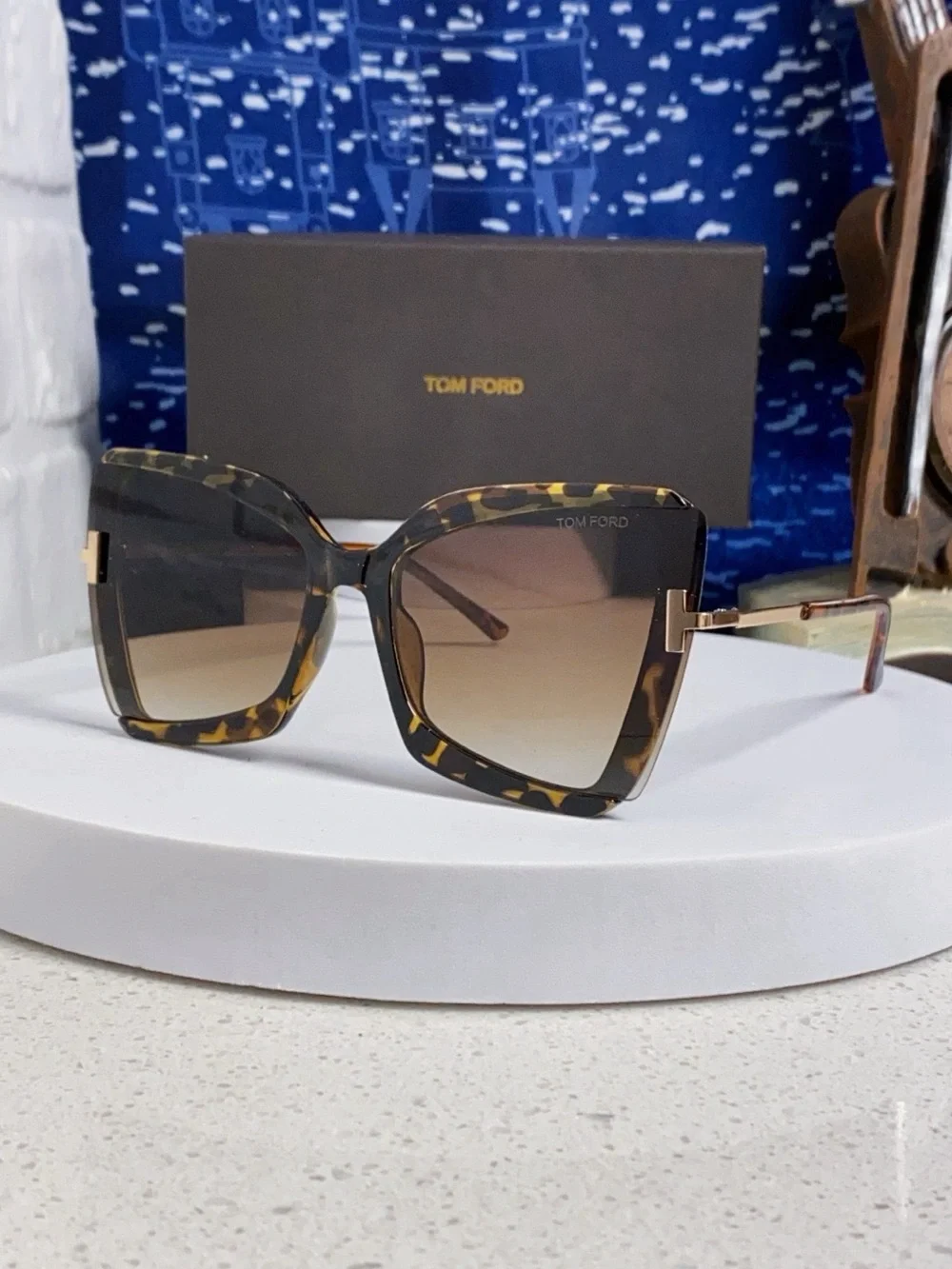 Tom Ford Tortoiseshell Square Women's Sunglasses with Brown Gradient Lenses